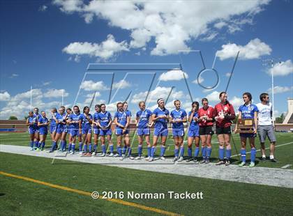 Thumbnail 2 in Aquinas vs Kapaun Mt Carmel (KSHSAA 5A Final) photogallery.