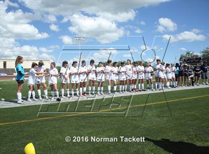 Thumbnail 3 in Aquinas vs Kapaun Mt Carmel (KSHSAA 5A Final) photogallery.