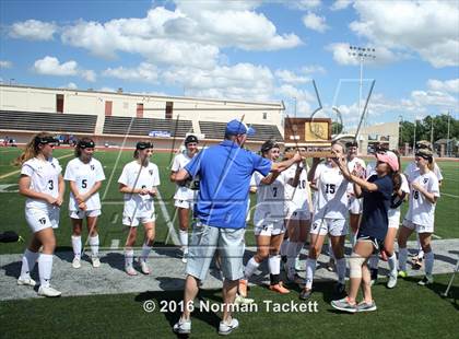 Thumbnail 1 in Aquinas vs Kapaun Mt Carmel (KSHSAA 5A Final) photogallery.