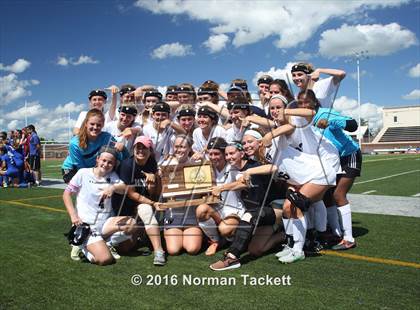 Thumbnail 2 in Aquinas vs Kapaun Mt Carmel (KSHSAA 5A Final) photogallery.