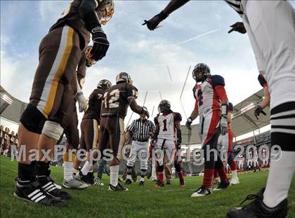 Thumbnail 1 in Modesto Christian vs. Parker (CIF State Small Schools Final) photogallery.