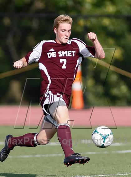 Thumbnail 2 in DeSmet Jesuit vs Belleville West (Gateway City Soccer Classic) photogallery.
