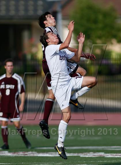 Thumbnail 2 in DeSmet Jesuit vs Belleville West (Gateway City Soccer Classic) photogallery.