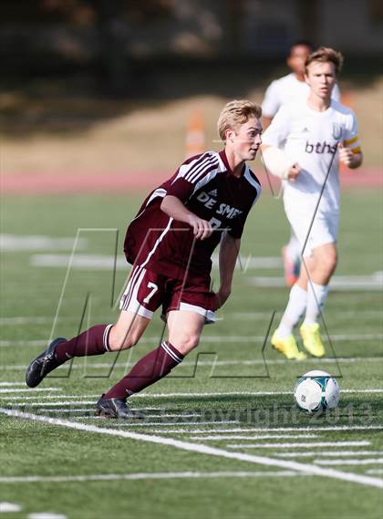Thumbnail 3 in DeSmet Jesuit vs Belleville West (Gateway City Soccer Classic) photogallery.