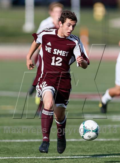 Thumbnail 3 in DeSmet Jesuit vs Belleville West (Gateway City Soccer Classic) photogallery.