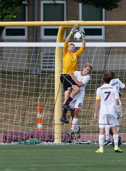 Thumbnail 3 in DeSmet Jesuit vs Belleville West (Gateway City Soccer Classic) photogallery.