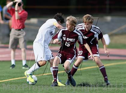 Thumbnail 3 in DeSmet Jesuit vs Belleville West (Gateway City Soccer Classic) photogallery.