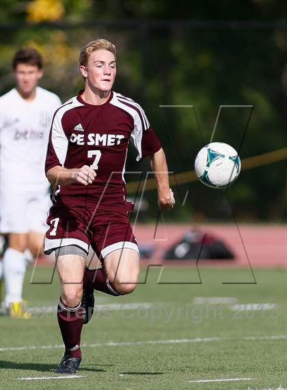Thumbnail 2 in DeSmet Jesuit vs Belleville West (Gateway City Soccer Classic) photogallery.
