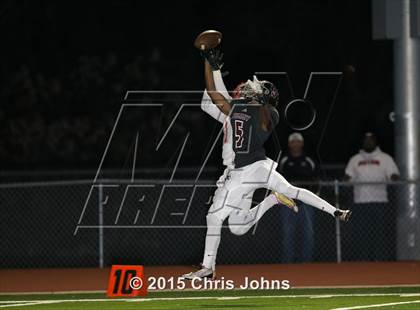 Thumbnail 2 in Rockwood Summit vs. Chaminade (MSHSAA Class 5 Quarterfinal) photogallery.