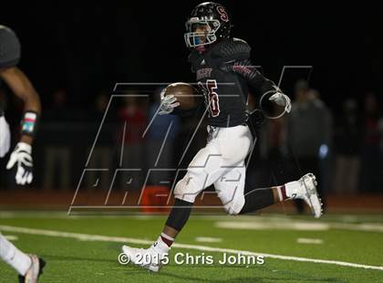 Thumbnail 3 in Rockwood Summit vs. Chaminade (MSHSAA Class 5 Quarterfinal) photogallery.