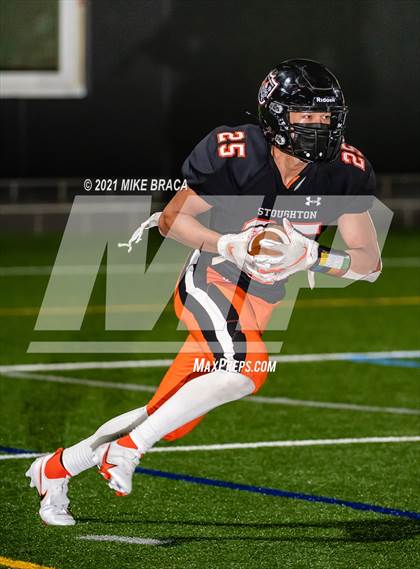 Thumbnail 3 in Stoughton vs. Milford photogallery.