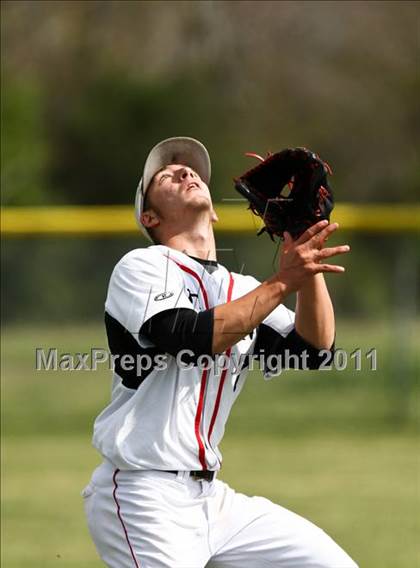 Thumbnail 2 in Angleton vs Hargrave (Goose Creek Memorial Tournament) photogallery.