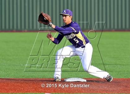 Thumbnail 2 in Mineral Wells vs Alvarado (Bowie Invitational) photogallery.