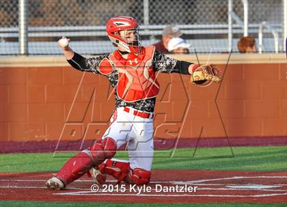 Thumbnail 3 in Mineral Wells vs Alvarado (Bowie Invitational) photogallery.