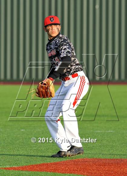 Thumbnail 1 in Mineral Wells vs Alvarado (Bowie Invitational) photogallery.