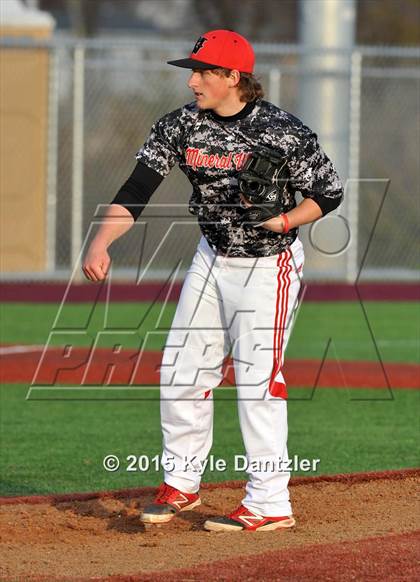 Thumbnail 3 in Mineral Wells vs Alvarado (Bowie Invitational) photogallery.