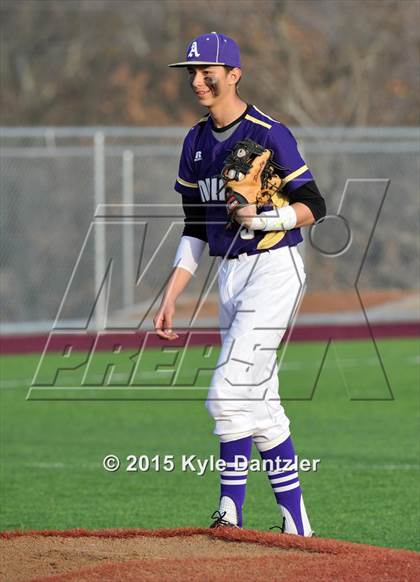 Thumbnail 3 in Mineral Wells vs Alvarado (Bowie Invitational) photogallery.