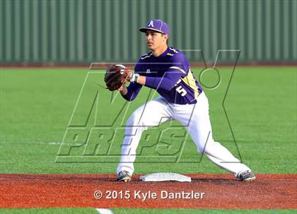 Thumbnail 1 in Mineral Wells vs Alvarado (Bowie Invitational) photogallery.