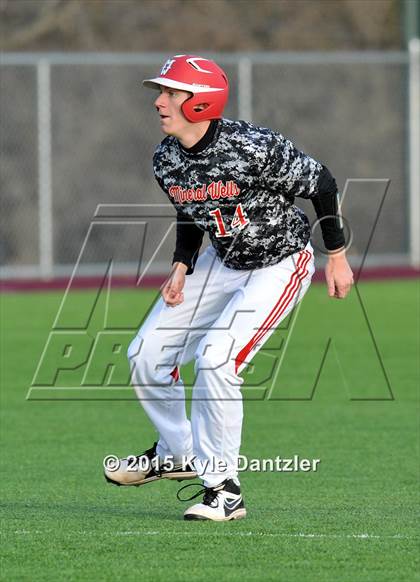 Thumbnail 1 in Mineral Wells vs Alvarado (Bowie Invitational) photogallery.