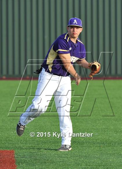 Thumbnail 3 in Mineral Wells vs Alvarado (Bowie Invitational) photogallery.