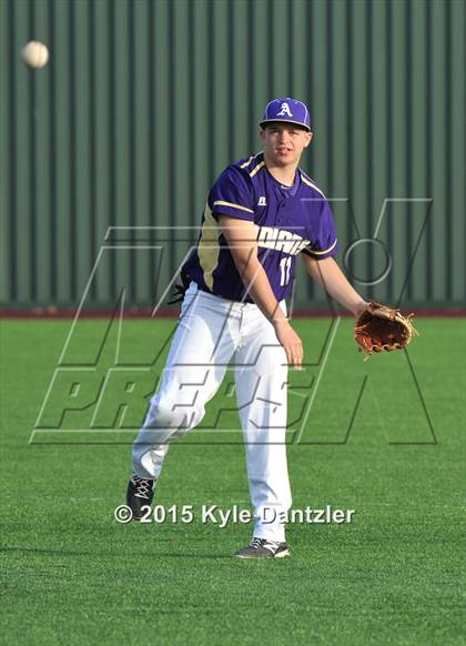 Thumbnail 3 in Mineral Wells vs Alvarado (Bowie Invitational) photogallery.
