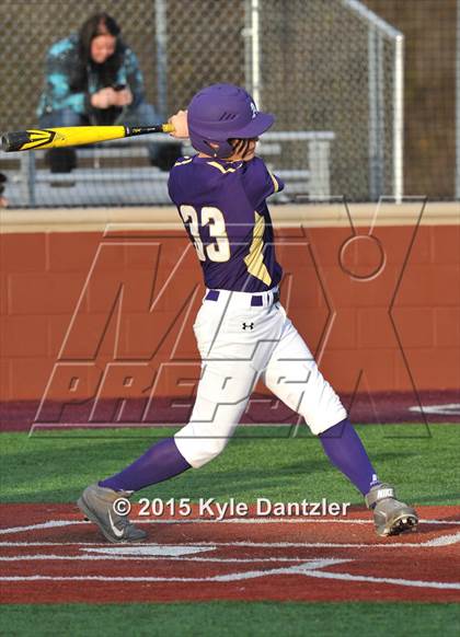 Thumbnail 3 in Mineral Wells vs Alvarado (Bowie Invitational) photogallery.