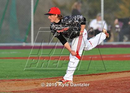 Thumbnail 1 in Mineral Wells vs Alvarado (Bowie Invitational) photogallery.