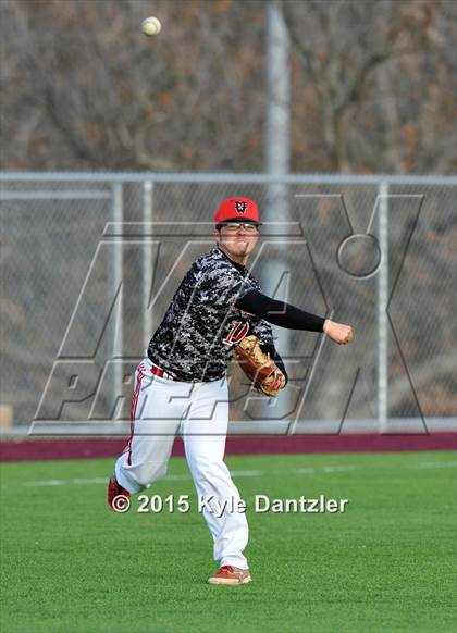 Thumbnail 3 in Mineral Wells vs Alvarado (Bowie Invitational) photogallery.