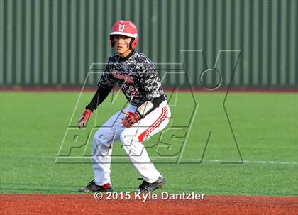 Thumbnail 3 in Mineral Wells vs Alvarado (Bowie Invitational) photogallery.