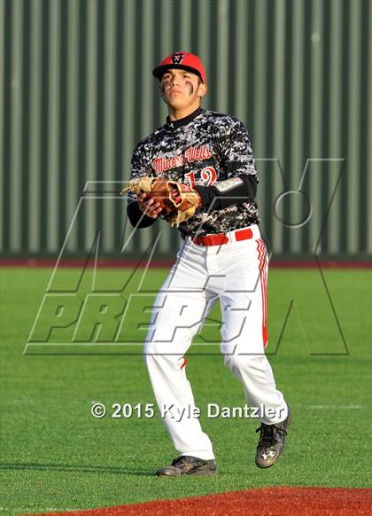 Thumbnail 2 in Mineral Wells vs Alvarado (Bowie Invitational) photogallery.