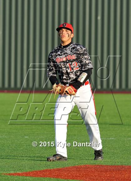 Thumbnail 1 in Mineral Wells vs Alvarado (Bowie Invitational) photogallery.