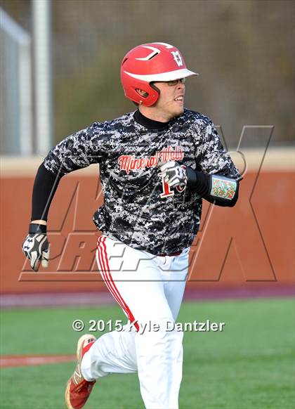 Thumbnail 1 in Mineral Wells vs Alvarado (Bowie Invitational) photogallery.