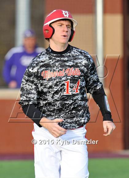 Thumbnail 1 in Mineral Wells vs Alvarado (Bowie Invitational) photogallery.