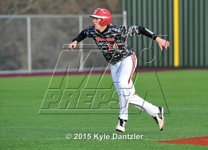 Thumbnail 3 in Mineral Wells vs Alvarado (Bowie Invitational) photogallery.