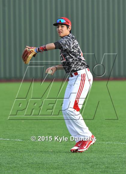 Thumbnail 1 in Mineral Wells vs Alvarado (Bowie Invitational) photogallery.