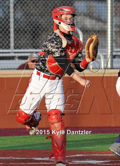 Thumbnail 2 in Mineral Wells vs Alvarado (Bowie Invitational) photogallery.