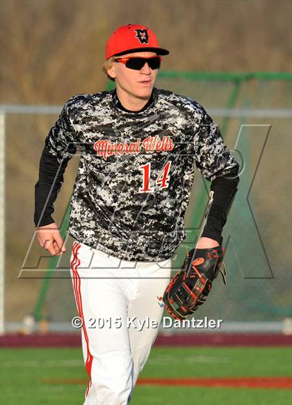 Thumbnail 3 in Mineral Wells vs Alvarado (Bowie Invitational) photogallery.