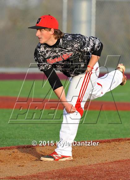 Thumbnail 1 in Mineral Wells vs Alvarado (Bowie Invitational) photogallery.
