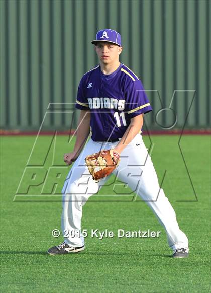 Thumbnail 2 in Mineral Wells vs Alvarado (Bowie Invitational) photogallery.