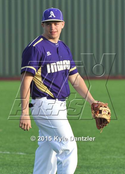 Thumbnail 3 in Mineral Wells vs Alvarado (Bowie Invitational) photogallery.