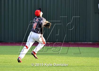 Thumbnail 2 in Mineral Wells vs Alvarado (Bowie Invitational) photogallery.