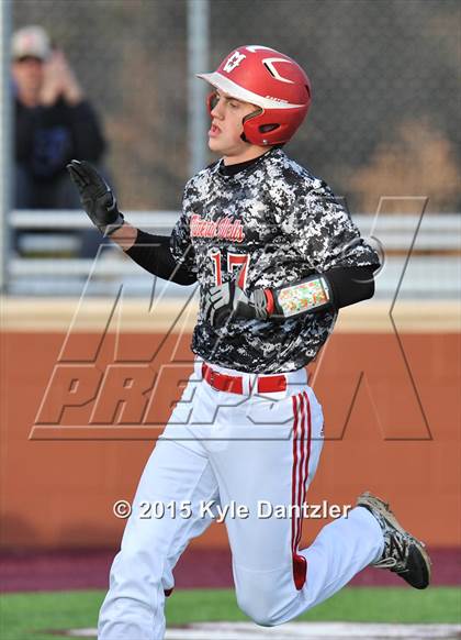 Thumbnail 1 in Mineral Wells vs Alvarado (Bowie Invitational) photogallery.