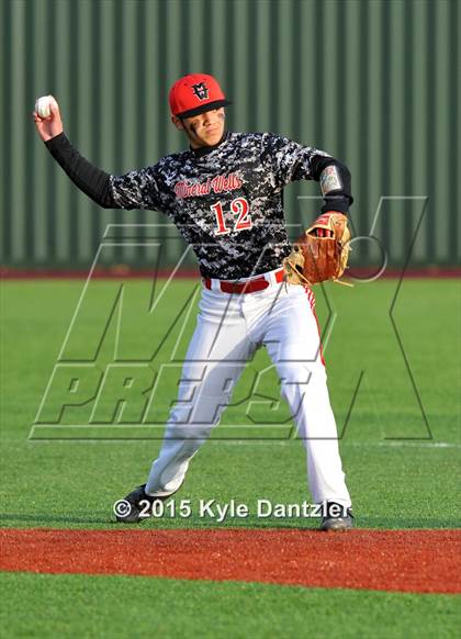 Thumbnail 1 in Mineral Wells vs Alvarado (Bowie Invitational) photogallery.