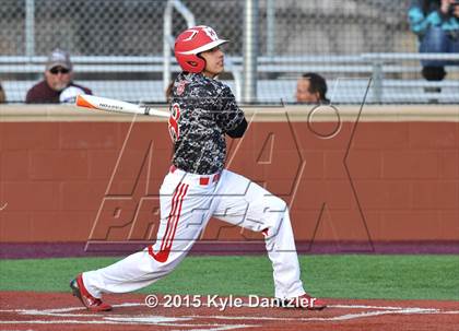 Thumbnail 3 in Mineral Wells vs Alvarado (Bowie Invitational) photogallery.