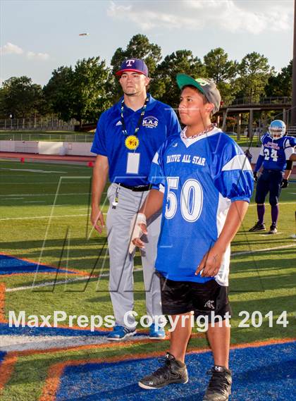 Thumbnail 3 in Native All-Star Football Classic (Red Hawks vs. Blue Eagles) photogallery.