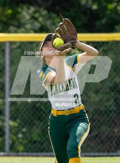 Thumbnail 2 in Blackhawk vs Hampton (WPIAL 4A Semifinal) photogallery.