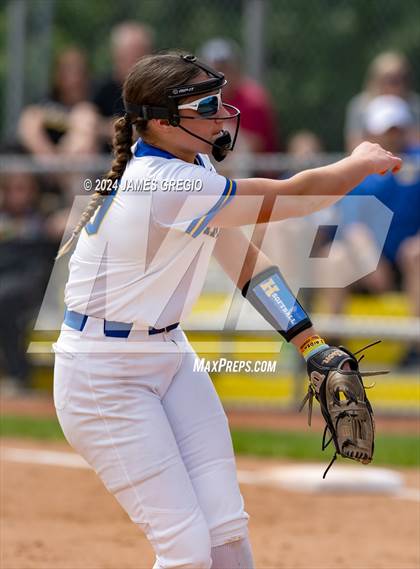 Thumbnail 1 in Blackhawk vs Hampton (WPIAL 4A Semifinal) photogallery.