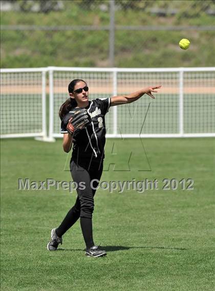 Thumbnail 3 in El Modena vs. Palos Verdes Peninsula (Woodbridge Tournament) photogallery.