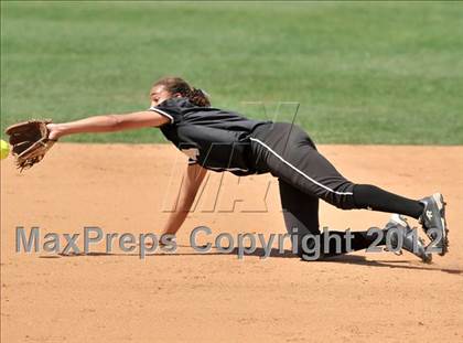 Thumbnail 3 in El Modena vs. Palos Verdes Peninsula (Woodbridge Tournament) photogallery.