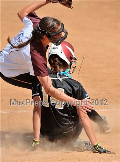 Thumbnail 3 in El Modena vs. Palos Verdes Peninsula (Woodbridge Tournament) photogallery.